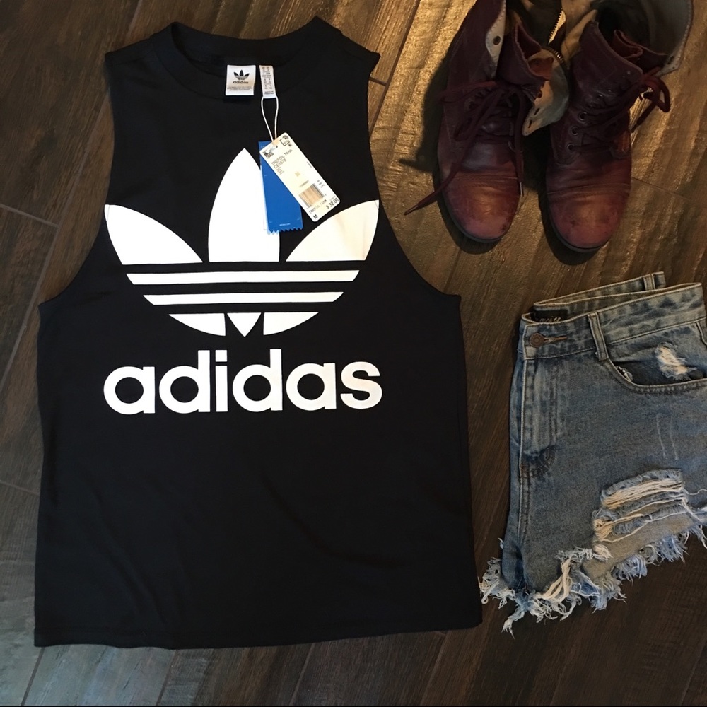 ADIDAS| shirt 💛
